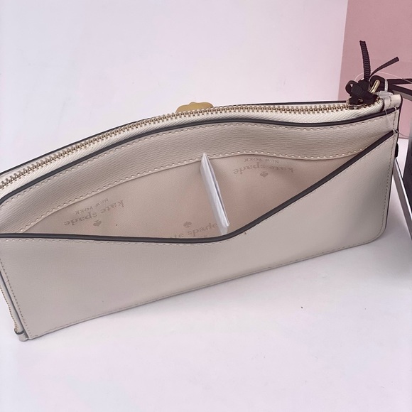 Disney X Kate Spade New York Minnie Medium L-Zip Wristlet - Picture 6 of 11